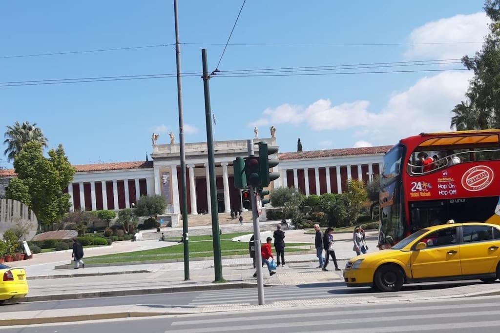Comfortable Apt, Next To Archeological Museum! Афины Экстерьер фото